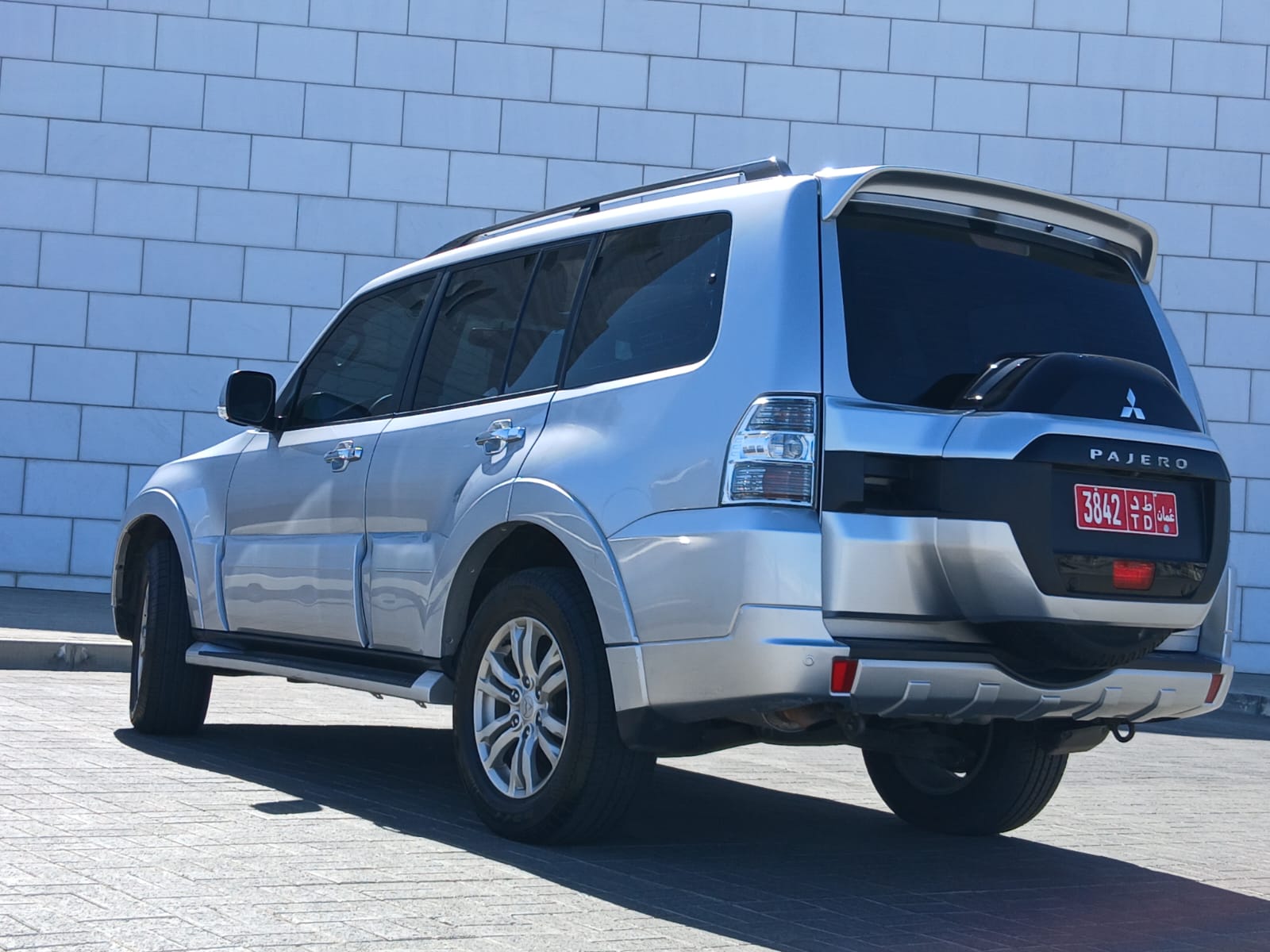 MITSUBITSHI PAJERO