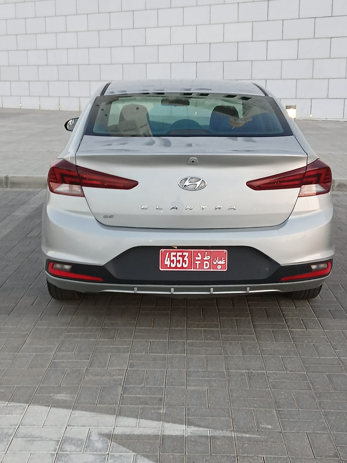 HYUNDAI ELANTRA